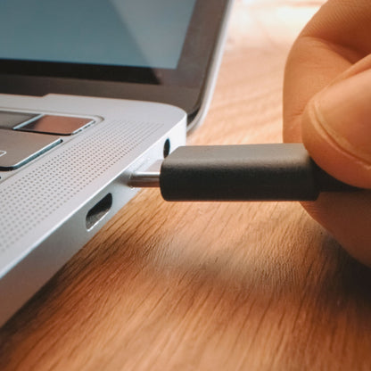 Stanley FatMax 2500A, Lithium Jump Starter With 60W USB Type C-PD, 25W USB Type C-PD and 15W USB Type - A, Includes clamps